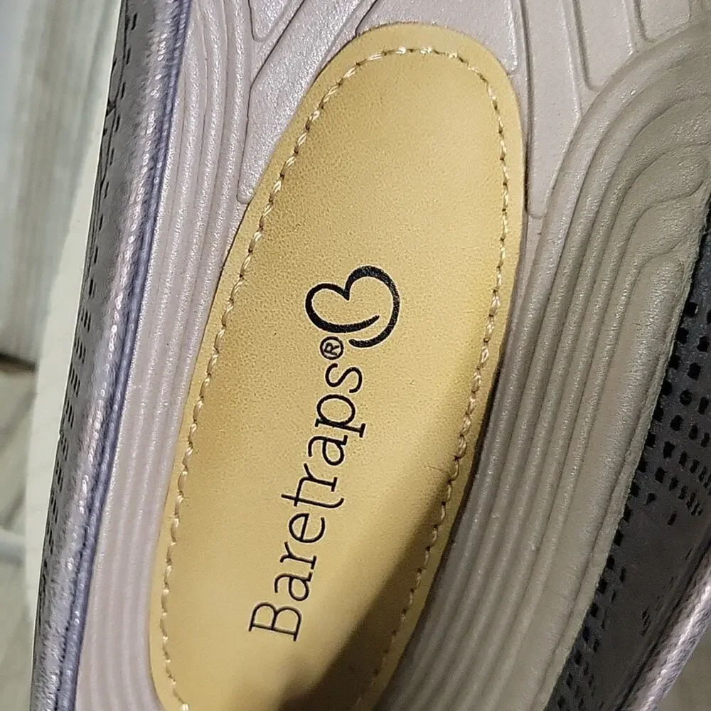 Baretraps Nadra Floral Pewter Slip On Flats Womens Size 6 Wide NEW